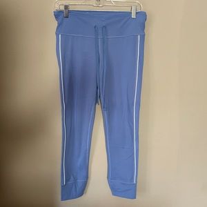 Periwinkle GapFit Body blackout leggings